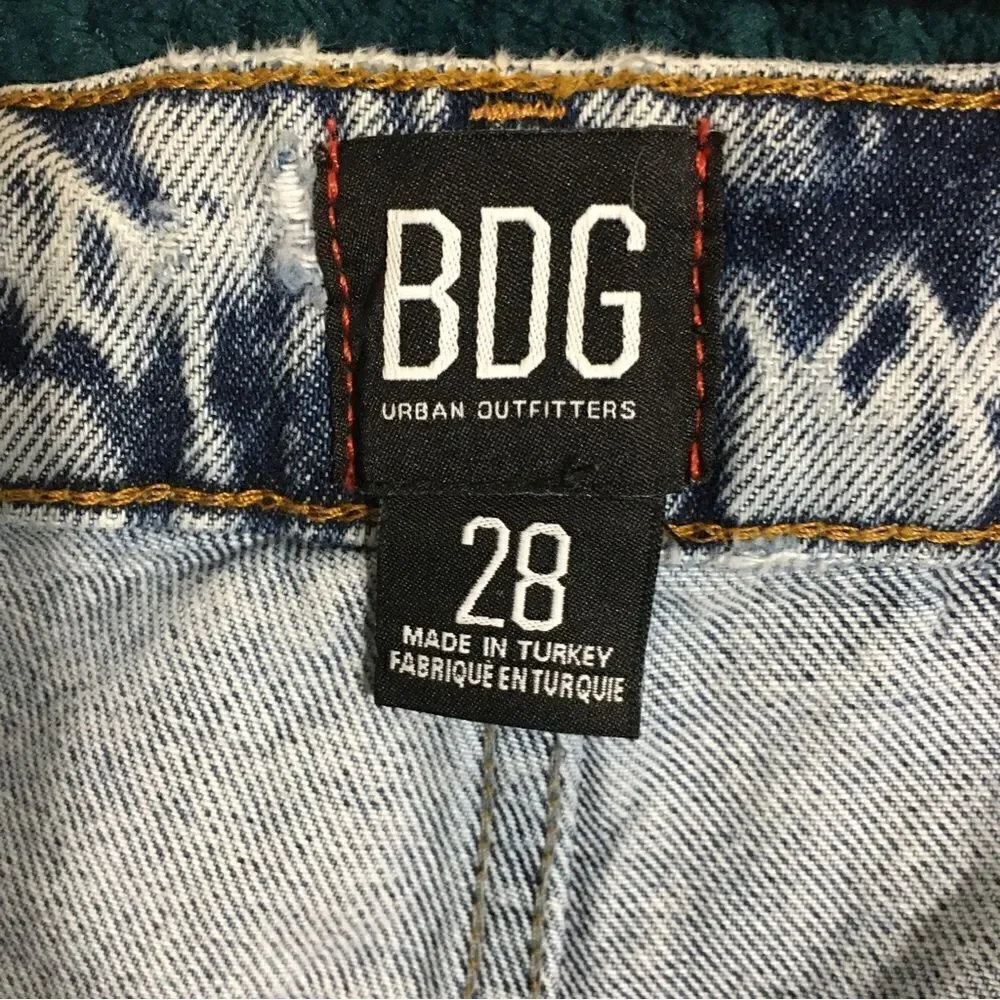 BDG Urban Outfitters Acid Wash Distressed Jeans Size 28